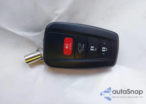 2021 Toyota Rav4 Hybrid Limited from USA, damaged, VIN JTMD6RFV6MD009596